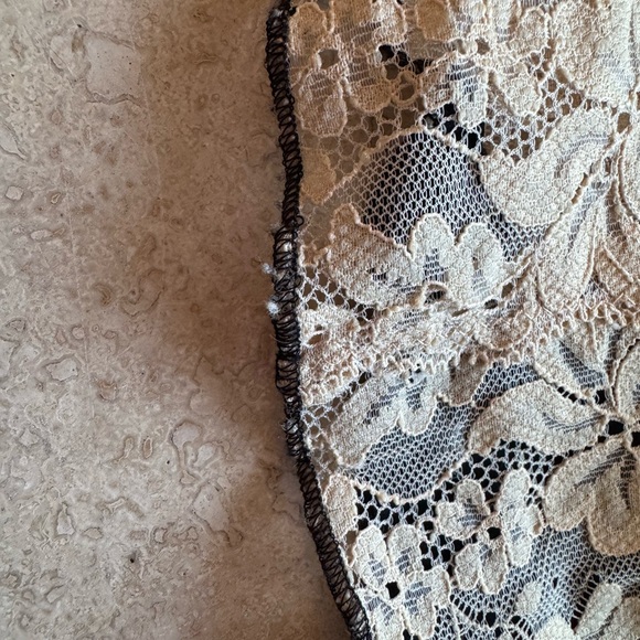 Victoria Secret’s SILK lace cami and shorts sz M - Picture 4 of 6